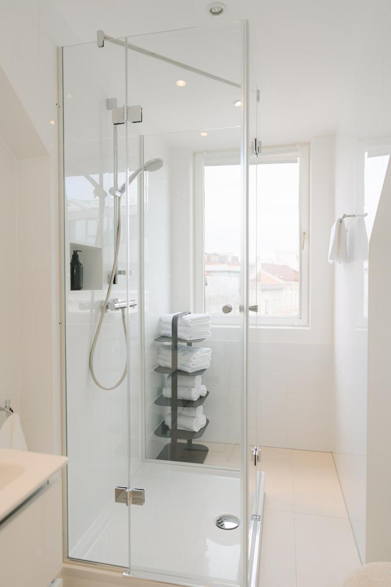 Comfy Apt For 4-6, 5 Min To Center, No Lift Currently Wien Ngoại thất bức ảnh
